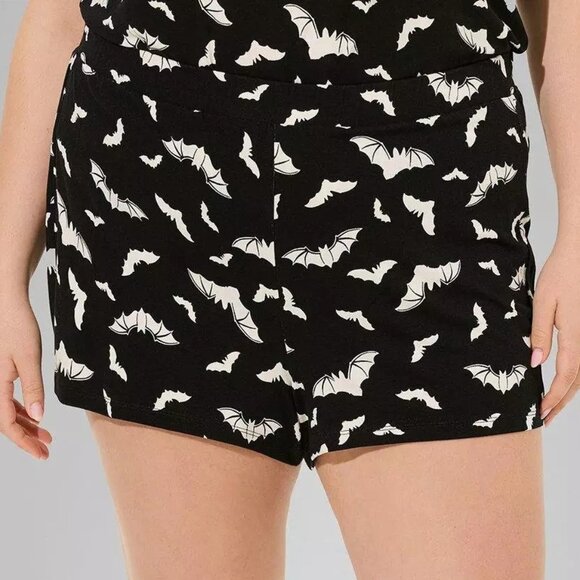 Torrid Super Soft Black Bats Graphic Sleep Shorts - Picture 1 of 4